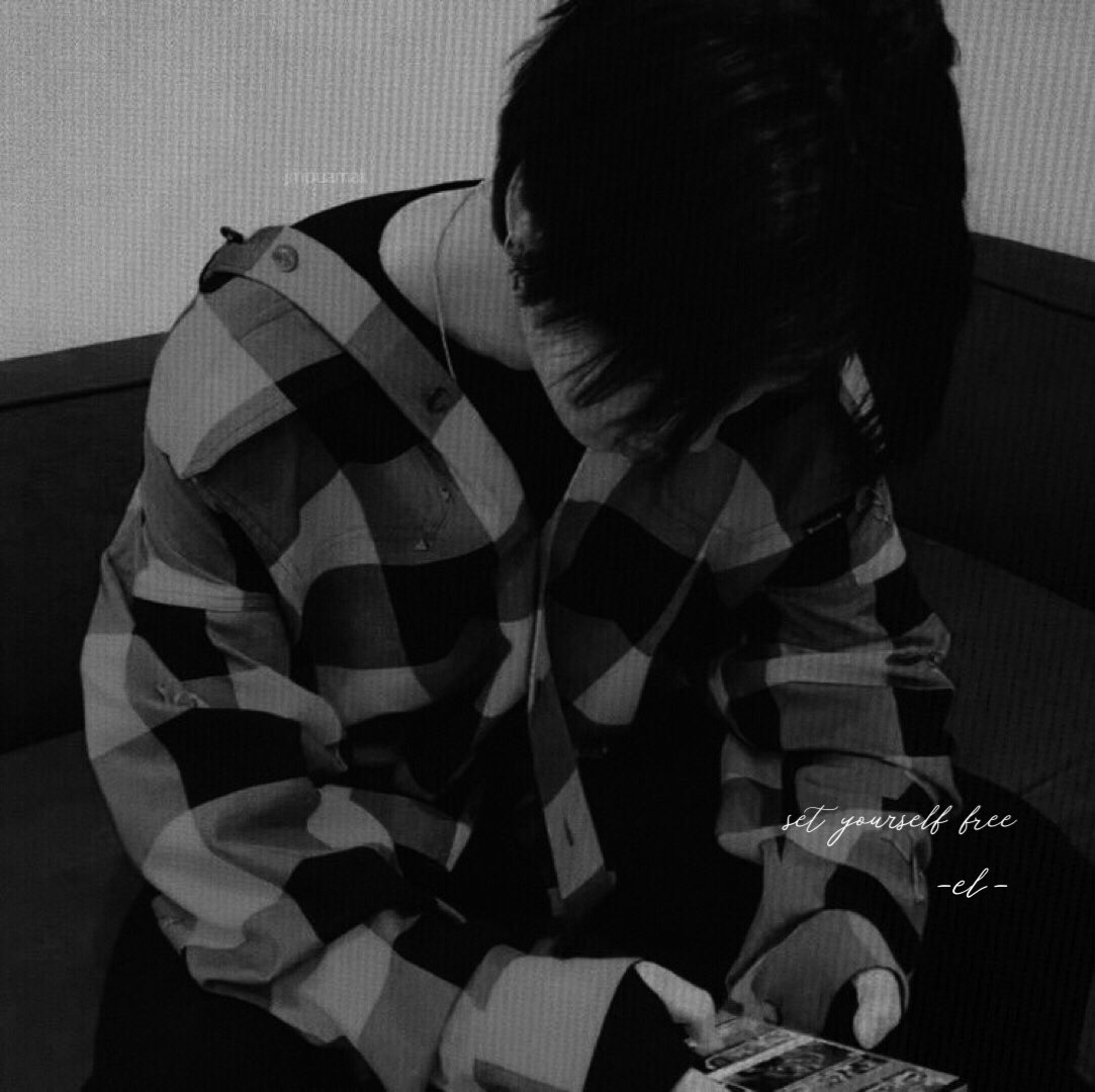 zael`slr tweet media