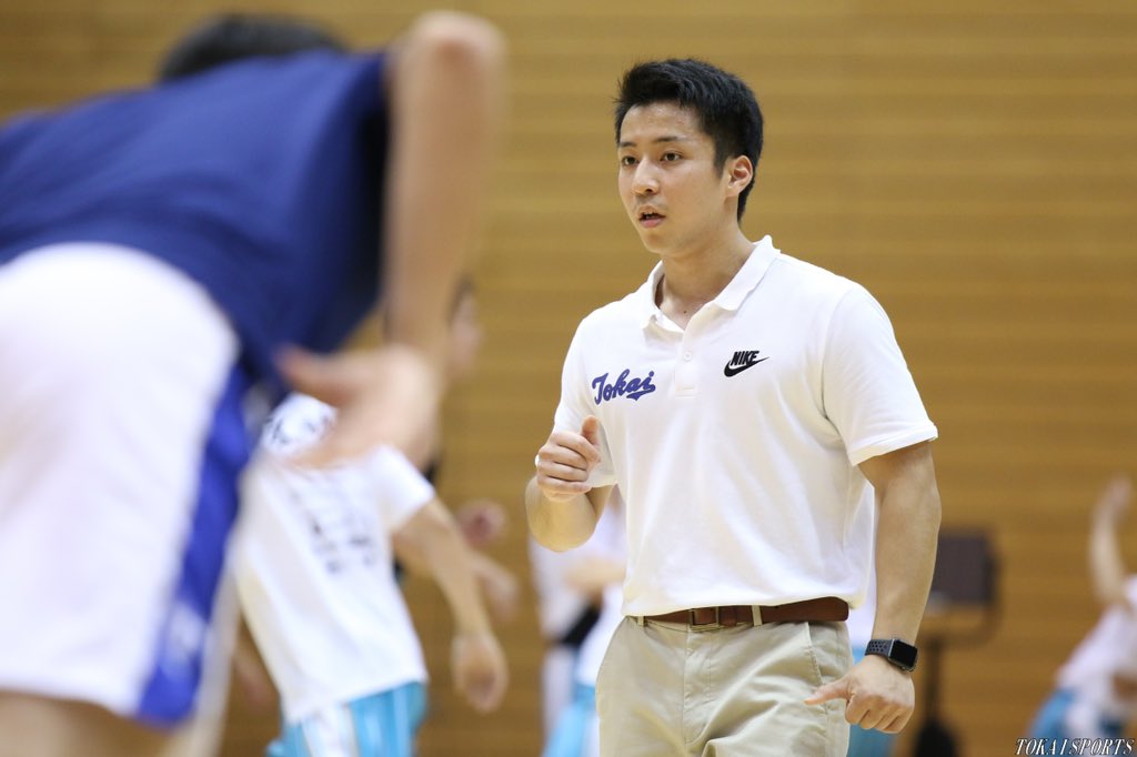 東海スポーツ編集部 ブログ更新 湘南校舎男子バスケットボール部 影の功労者 西川学生トレーナー編 ４年間スタッフとしてチームを支えてきた西川潤学生トレーナー 政４ のインタビュー記事です 是非ご一読ください 森田 T Co