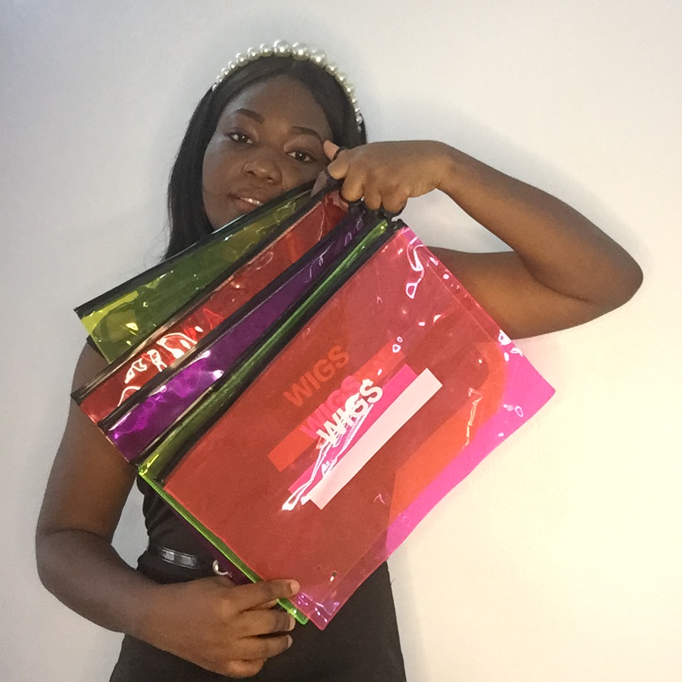 MARIAHBREE3's tweet photo. Are you currently having difficulties maintaining your wig or weaves? Are you looking for a convenient way to preserve your wig/s? Our wig bag is your best bet! It's durable,has holes for ventilation, has a wig name tag &amp; is travel friendly. Available for 1k https://t.co/d2EWoxHxqr
