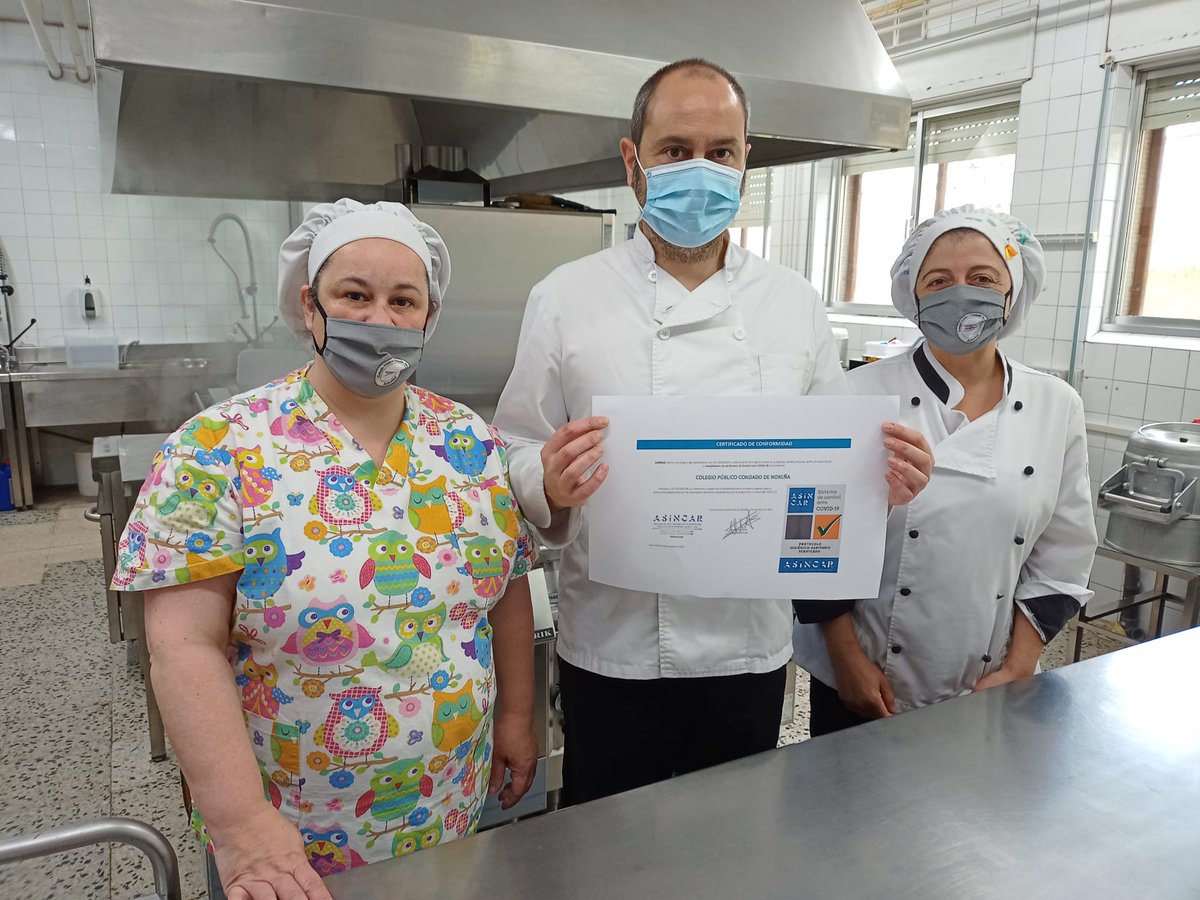 CPCondadoNorena's tweet photo. La cocina y el comedor de nuestro centro educativo ha conseguido el Certificado de Medidas Anti-Covid19 por  las prácticas preventivas adoptadas. Gracias a todas las personas que lo habéis hecho posible. https://t.co/D7YIvy7Nv5