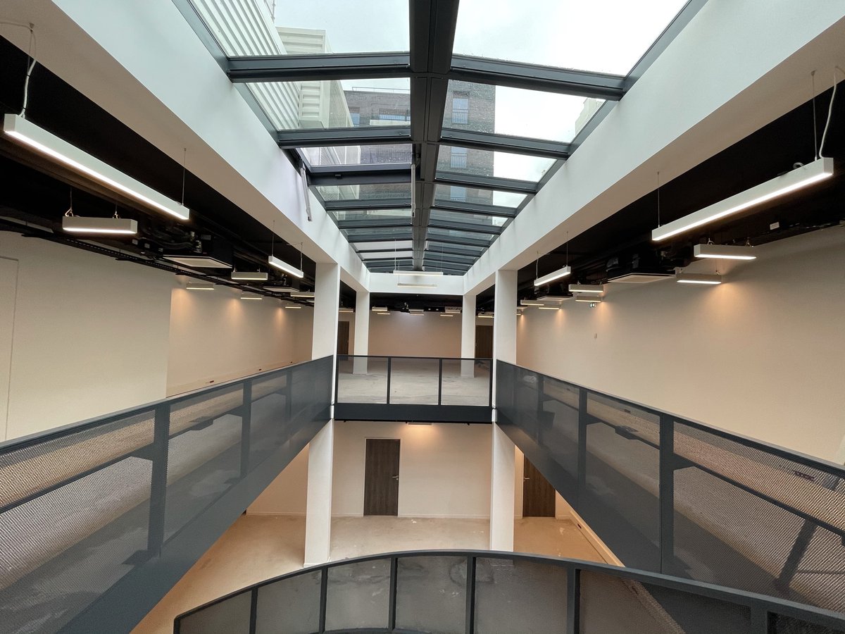 👉 Venez découvrir votre FUTUR SIEGE SOCIAL dans un magnifique loft de bureaux NEUF d’une surface de 588 m² - au pied du métro Louise Michel ligne 3.

Sabrina ACHIR  
☎ +33 6 44 39 57 28 /📧 sabrina.achir@savills.fr 

Axel Brunswick
☎ +33 6 15 07 52 44 /📧 abrunswick@savills.fr