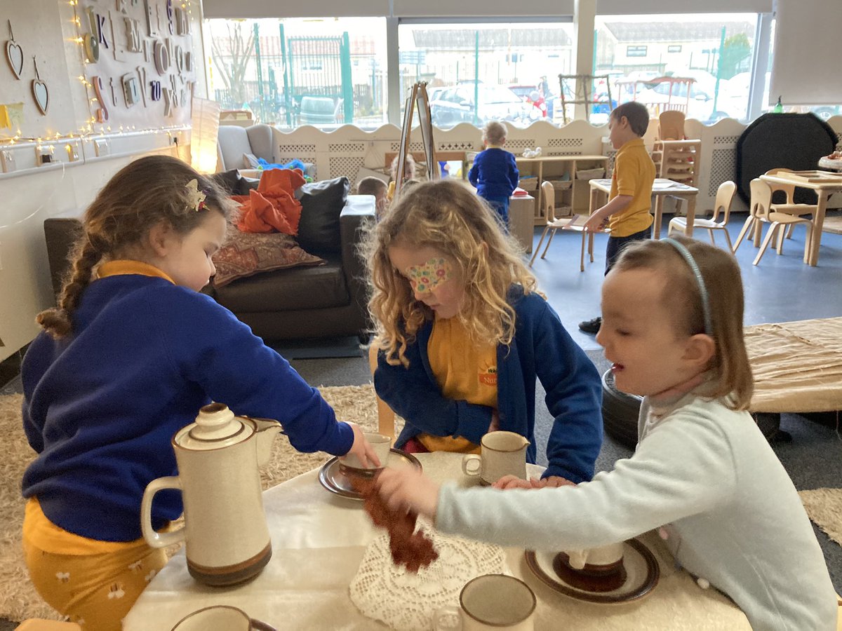 HolytownNC's tweet image. I , C and L were using their imagination having a tea party together #usingourimagination #havingateaparty