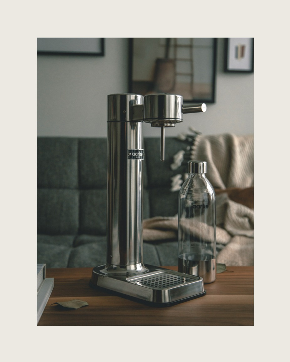 aarkeofficial's tweet photo. The best appliances should be able to go from countertop to coffee table in ten seconds or less. No outlet? No problem. 

#aarkecollective by @vincentko https://t.co/5S3MnAcpYC