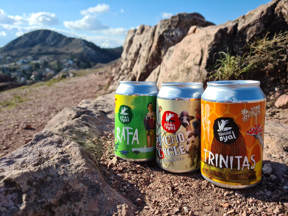 Irish and Hungarians – two nations, about which most outsiders’ first thought is drinking and partying. Be them spirits or beers,  both nations’ drinks are iconic. Today, on #StPatricksDay2021 we raise our glasses to our Irish friends. Sláinte, and have a jolly green time! 🍻☘️