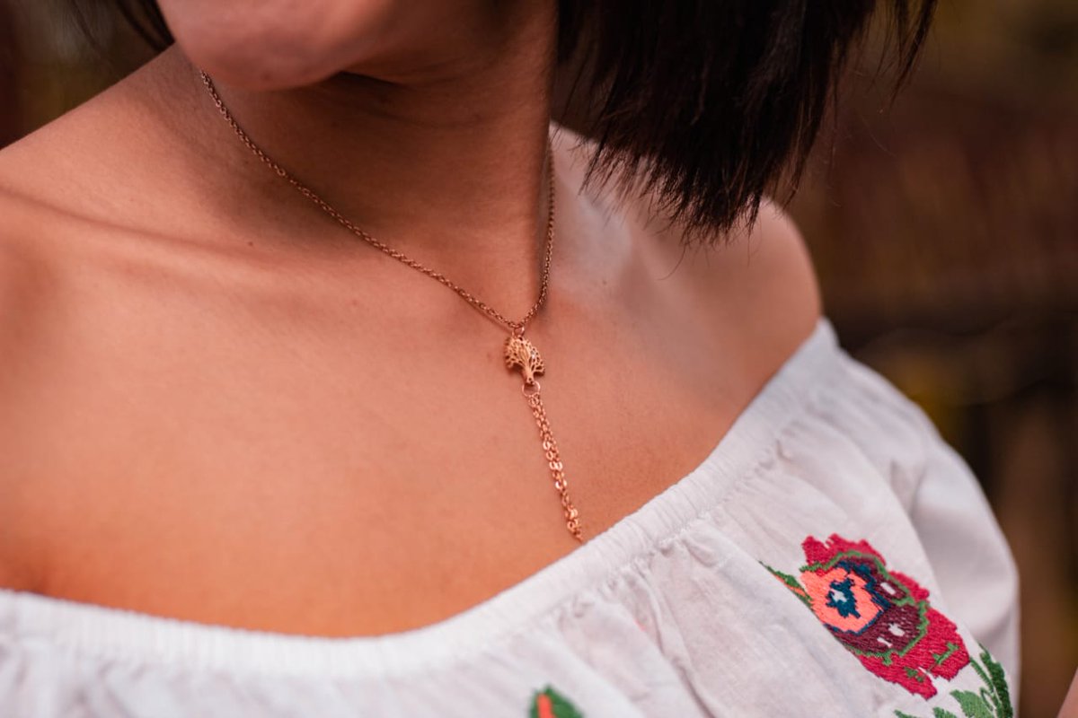 KellyKreationSA's tweet photo. ‘Rose Gold Tree of life’ 

Get yours today!! 

#rosegold #rosegoldjewelry #treeoflife #stainlesssteel #jewellery #handmadejewellery #localbusiness #localislekker #kellyskreationssa #handmadewithlove

📸 @solesswitch
Model @naenae2005 https://t.co/PIUcQmvHgj