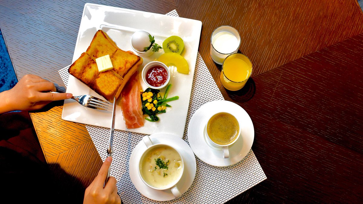クロスホテル大阪 Cross Hotel Osaka 販売期間延長決定 大阪喫茶店のモーニング をイメージした朝食が無料でついた宿泊プランが ご好評につき4月28日まで販売延長です 約4cmの厚切りトーストやゆでたまごやスープなどがついた ボリューム