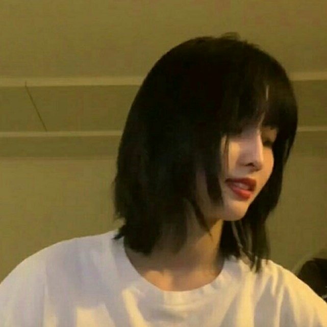 เเฟนสาวของโมโมะ       เเฟนหนุ่มของฮีชอน