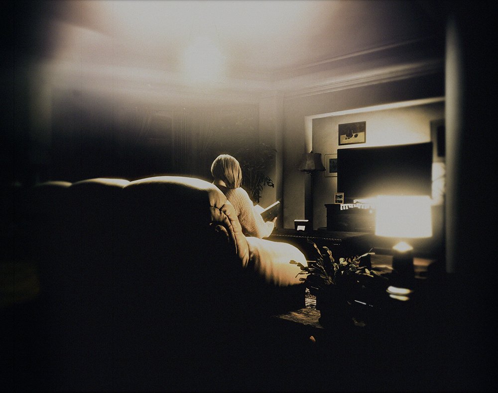 限定グッズ「Village of Shadows」は本編で「ミア」が読み聞かせている