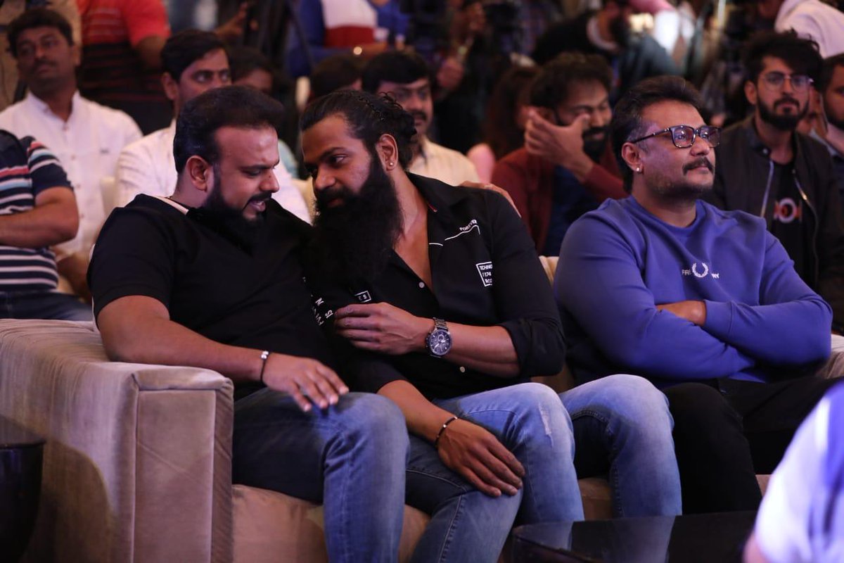 Dcompany171's tweet photo. #Roberrt Success Meet Snaps @dasadarshan @umap30071 @UmapathyFilms @TharunSudhir @StarAshaBhat @aanandaaudio https://t.co/1sMrPyi8gF