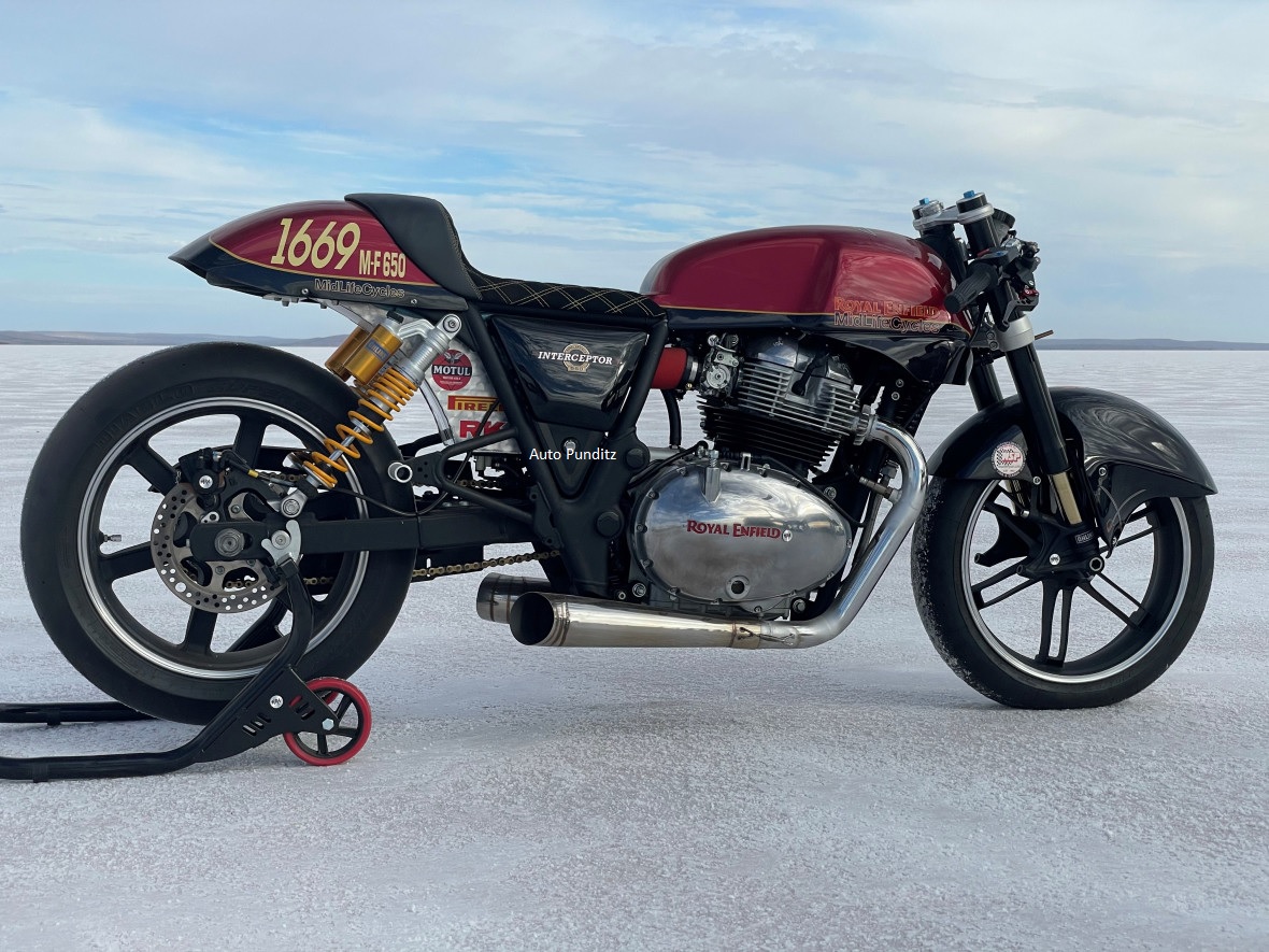 AutoTalkBlog's tweet image. The Mid Life Cycles Royal Enfield Interceptor 650 Salt Racer has smashed the class record at the annual Speed Week run at Lake Gairdner, South Australia &amp;amp; broke the 4-year-old class record, leaving the new mark at 132.050 MPH or 212.514 km/h. #autotalkblog #AUTOMATION #automotive
