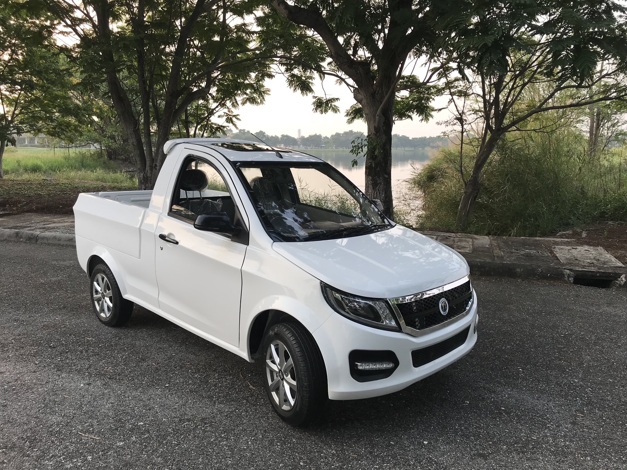 株式会社高野自動車用品製作所 だいぶ暖かくなってきましたが まだ寒い日がすこしありますね 暖かいところに逃避行したいものですがコロナが落ち着くまではガマン 力を合わせてもう少し頑張っていきましょう 実はそんな暖かい国 タイ