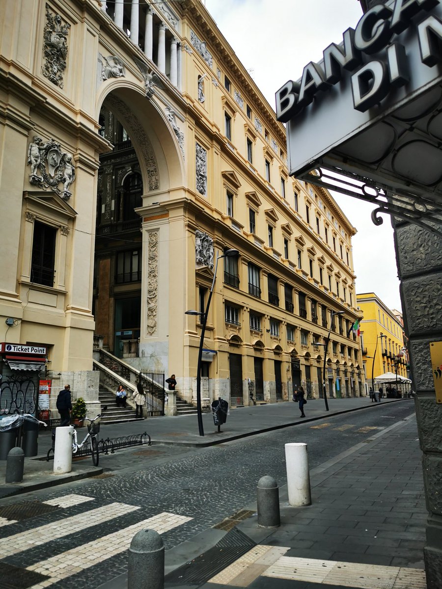 UnaCertaCarmen's tweet photo. Buongiorno miei cari!
#Napoli https://t.co/eVvKggm8Qe