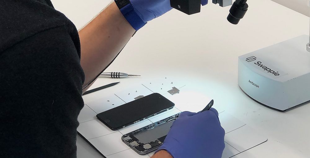 wko_ab_hel's tweet photo. #Wartung von #Mobiltelefonen nimmt zu - neue #Servicewerke von @SwappieSuomi sind #Finnland & Estland. Unternehmen hat Umsatz J. 2020 auf EUR 97,6 Mio. #gesteigert. #Mission ist #gewartete #Elektronik zum #Mainstream zu machen. #spezialist #appleiphone
Bild: @SwappieSuomi https://t.co/0MJXhwCKSw