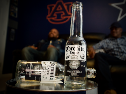 realmentalk4's tweet photo. Subscribe RealmenRealtalk on YouTube 

#Coronabeer https://t.co/wzxKiNEbf3