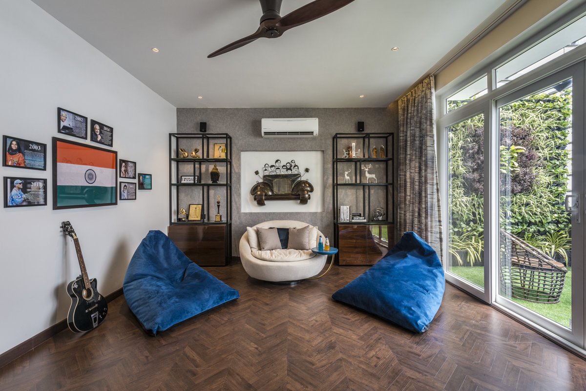designstudio_ar's tweet photo. The decor theme of this multipurpose room heavily relies on projecting the 'Proud to be Indian' personality of the occupants.

#ARassociates #HyderabadHomes #HomeDesign #Childrenroom #InsideOutside #LuxuryInteriors https://t.co/5MwO8M9Hdi