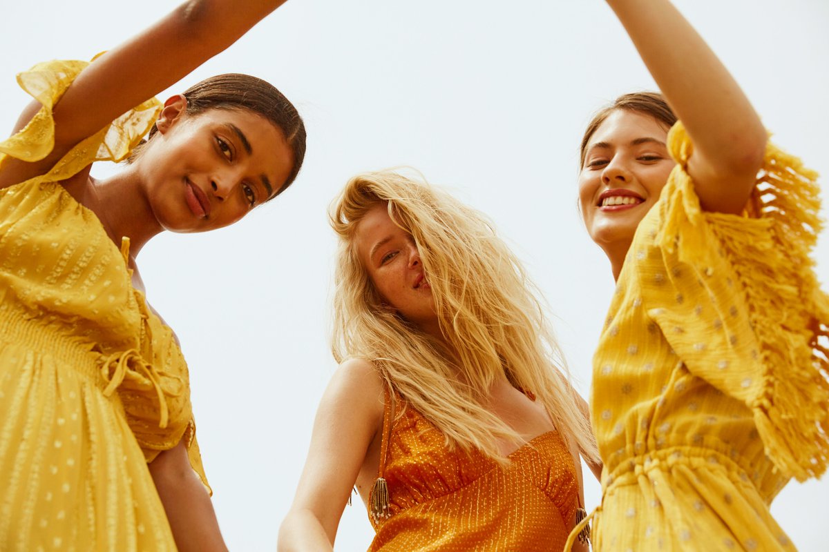 Focused on those days with our girl gang 💘💫
•
•
•
•
•
•
#Sundress #Summer  #fashion #fblogger #summer #daydreaming #beachwear #vacationplanning  #bohostyle #bestdays #spring #brighterdays #summerdress #beachdays #sunshineonmymind