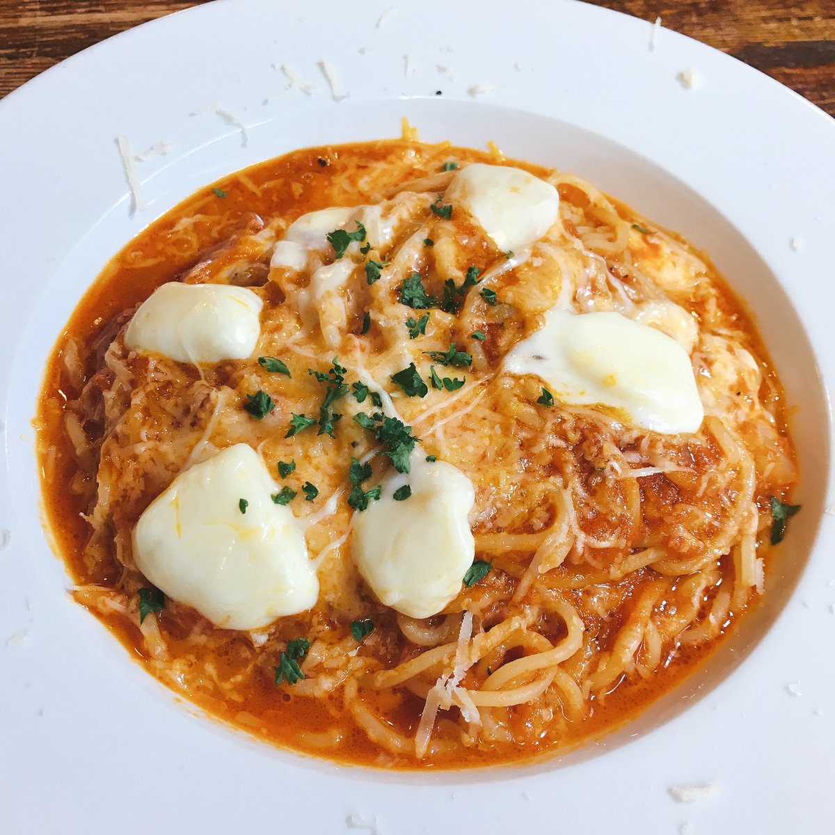 イタリア食堂エルヴェッタ V Twitter ランチ新商品のご紹介です もちもちモッツァレラとパルメジャーノのトマトソース と シラスとキャベツとアンチョビのペペロンチーノ です 昨日から始めましたが すでに好評いただいております ぜひお試しください