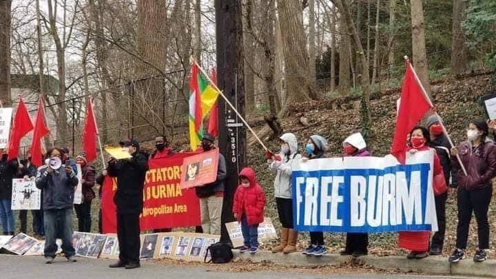 Myanmar People in Washington protest in front of Sri Lankan Embassy and Myanmar Military Embassy for inviting Wunna Maung Lwin to attend online conference.
RESTORE MOBILE DATA
#WhatsHappeningInMyanmar 
#Mar17Coup