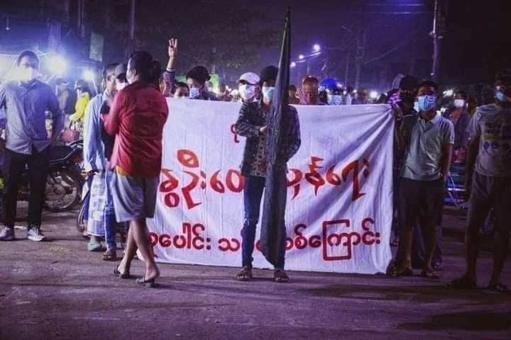 Dawn Protest in Pathein, Ayeyarwady Region. 
We won’t give up. 
RESTORE MOBILE DATA
#WhatsHappeningInMyanmar 
#Mar17Coup