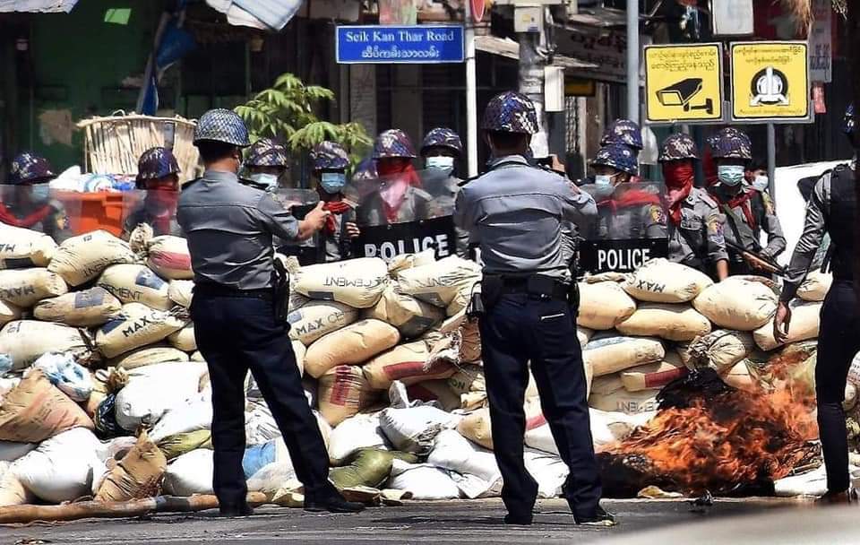 LaeWar5's tweet photo. #WhatsHappeningInMyanmar 
#TERRORISTJUNTA 
#SaveMyanmar https://t.co/VOL5r6oLdV