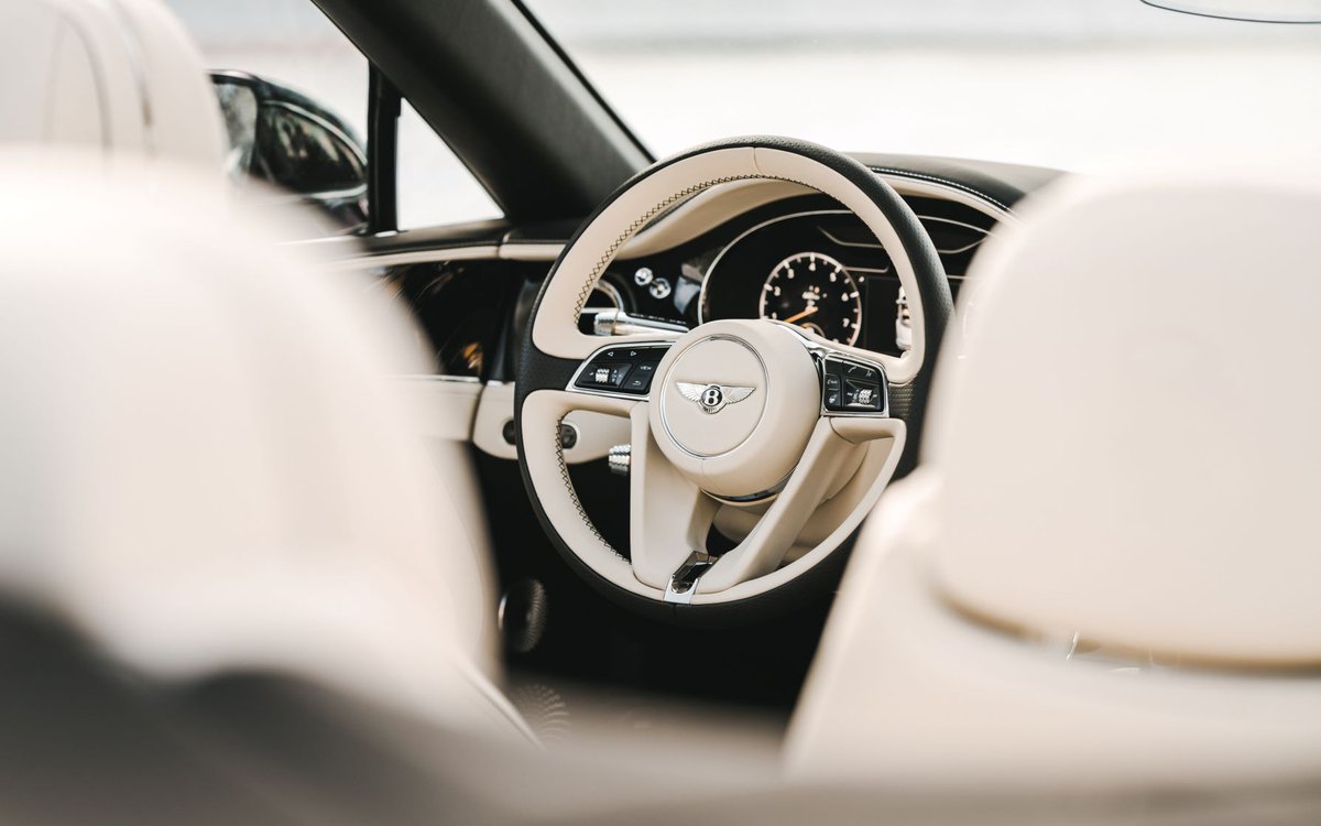 Bentley Motors tweet media