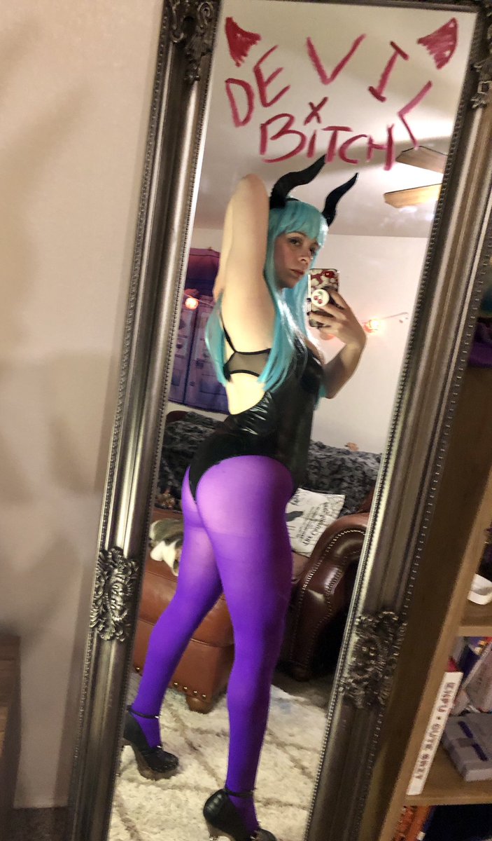 pomegprincess's tweet photo. I'm like the discount city succubus
#cosplay #Morrigan #capcom #wip #succubus #MorriganAensland #devilbitch https://t.co/zmnNL6gEJ1