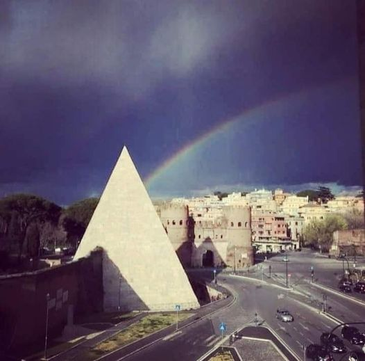giuseppemaria's tweet photo. The dark side of the noantri. https://t.co/9h3TgNMUAW