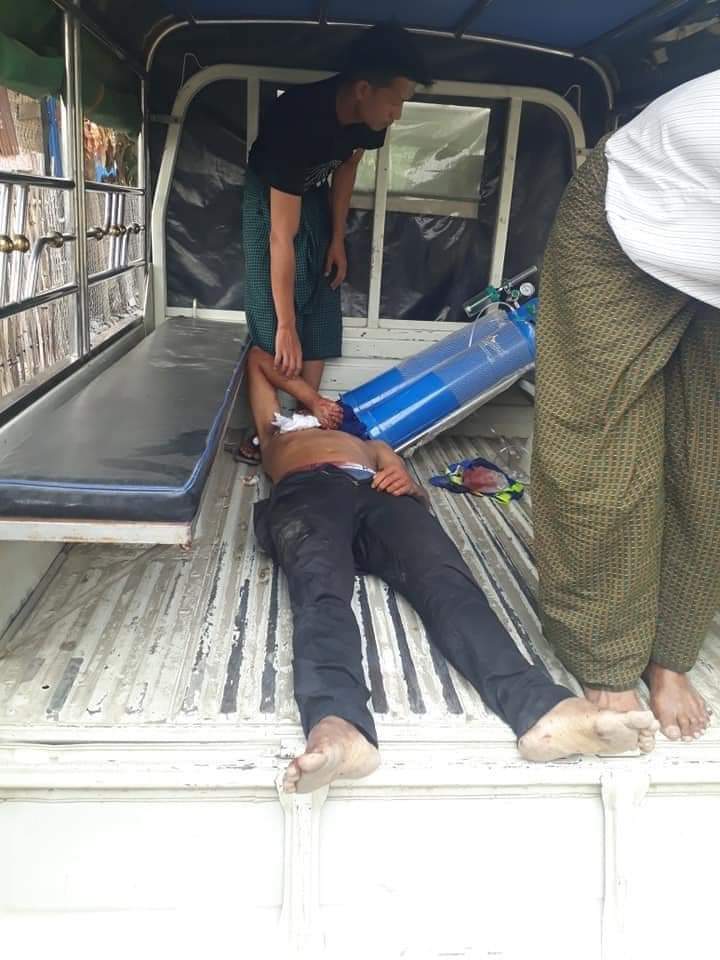 SaungYuNge17's tweet photo. RESTORE MOBILE DATA
25 year a boy died at Kalay.,Sagaing Division due to terrorist group shot.
RIP brother
You are our hero.
#WhtasHappeningInMyanmar
#Mar17Coup
#OpCCP
#WeNeedR2PInMyanmar https://t.co/d9gQqMzouE