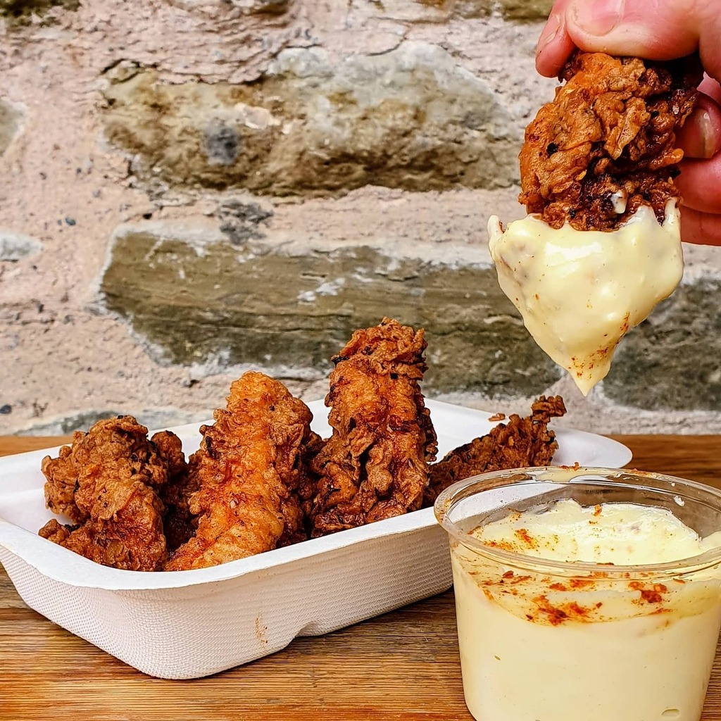 CSonsShrewsbury's tweet image. So, who's tried our "Dirty Burger Night" Berbere chicken 🍗 strips?

Buttermilk (except it's Labneh milk coz that's how we roll) local, free range chicken dusted in our house Berbere spice mix and fried to perfection...

Served with our aoli so you ca… instagr.am/p/CMhUGT-nJpq/