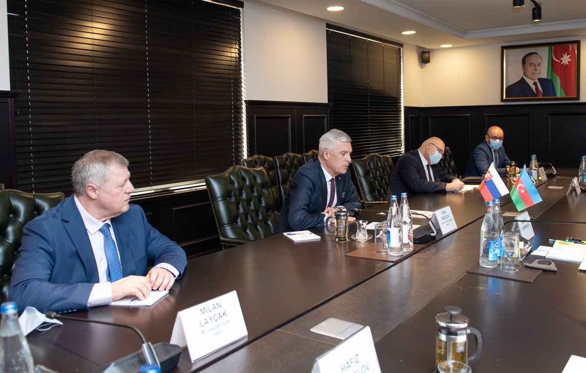 We have met with the Minister of Foreign and European Affairs of the #SlovakRepublic, Mr. Ivan Korčok. We discussed issues of expanding bilateral #economicrelations, attracting #investments to #industrialzones and #cooperation opportunities.

#Azerbaijan #EconomyAz @IvanKorcok