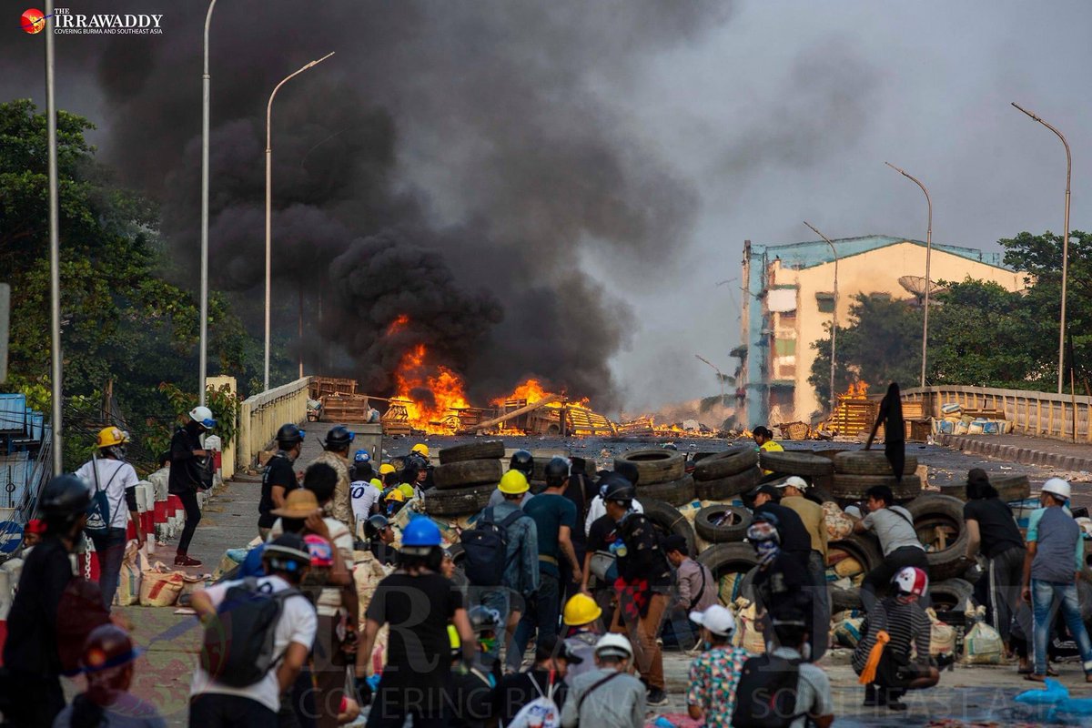 maytoekhine's tweet photo. #Yangon,the city I love with all my heart.Never have I imagined to see my city this way.I’m deeply heart broken but at the same time so proud that the city and its people are fighting with all they have for injustice.We will endure,we will resist and we will come bck stronger. https://t.co/CukIIqHCQp