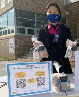 Today’s #VACACFP spotlight is on our weekly Fairfax Meal Kit sites! These folks keep everything organized for our weekly 7-day meal kit service that run every Wednesday. Meal Kits include PM Snack too, like yummy whole grains! @VDOESNP <a href="/CACFPVirginia/">CACFPVirginia</a>