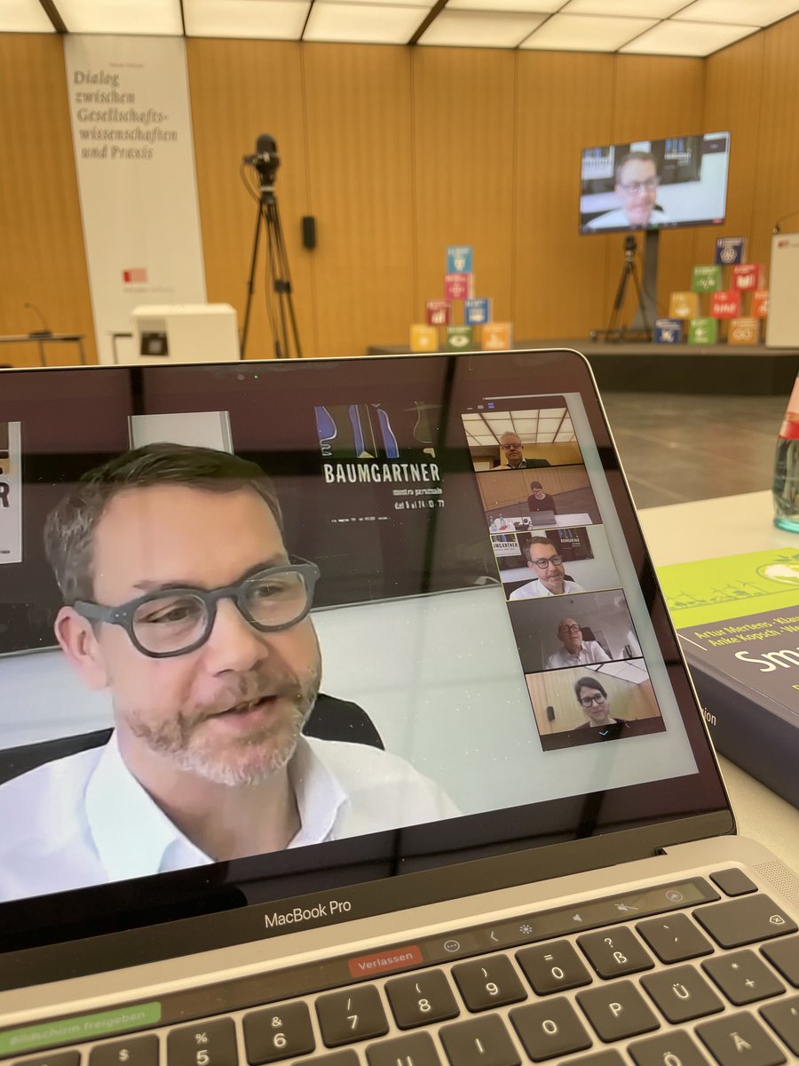 In <a href="/Stadt_Darmstadt/">Stadt Darmstadt</a> sind Wirtschaftsförderung, Wissenschaft und Digitalisierung inhaltlich, personal, aber auch formal in der Kommunalpolitik verbunden, erläutert der Amtsleiter für Wirtschaft&amp;Stadtentwicklung <a href="/MichaelKolmer/">Michael Kolmer</a> an Beispielen wie #s_ne #TRASIQ #TageDer Transformation