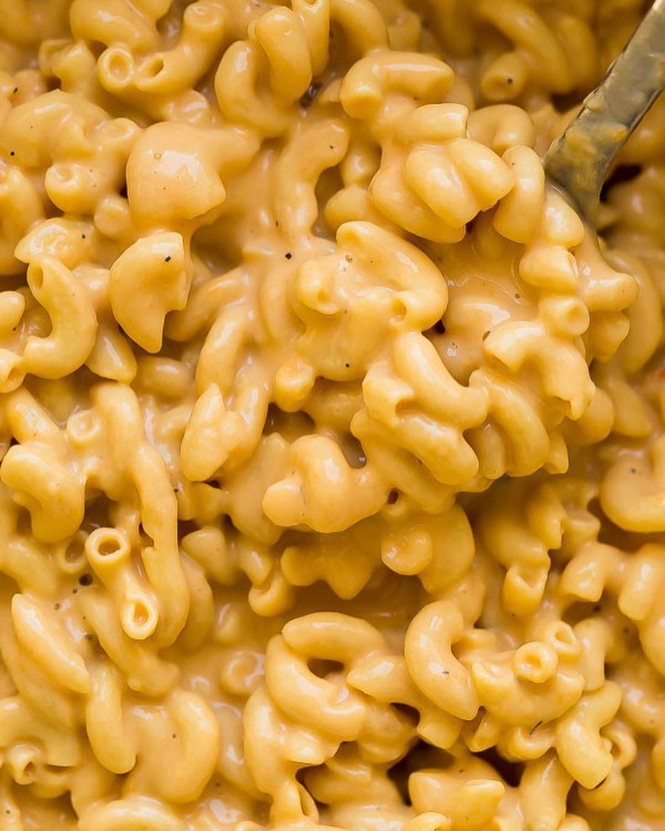 Missguided's tweet photo. Mac and cheese. That's it. That's the tweet. https://t.co/XC8oajZLmR