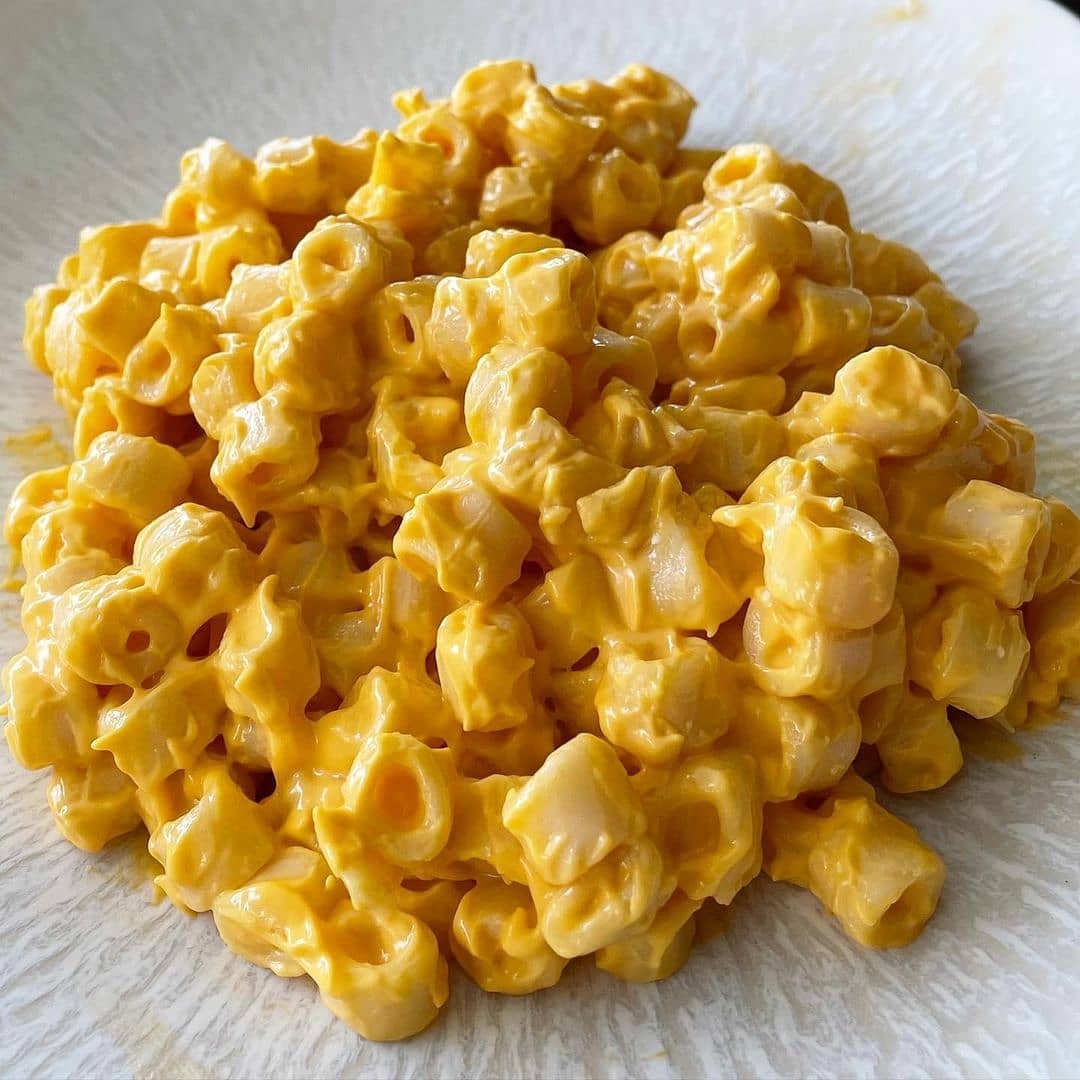 Missguided's tweet photo. Mac and cheese. That's it. That's the tweet. https://t.co/XC8oajZLmR