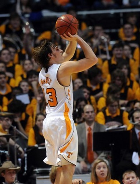 CFB247's tweet photo. Skylar “McThree” McBee
Tennessee, Guard 2009-2013 https://t.co/eSLRVEk0hR