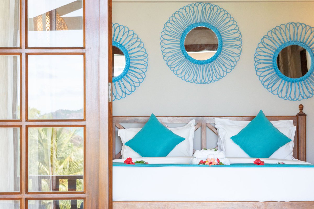 LarchipelHotel's tweet photo. The perfect room for the perfect holiday! Hotel L’Archipel’s rooms and suites all offer the utmost in luxury, elegance, comfort and functionality.
Book your next holiday at https://t.co/QkqgXj1GSC or email reservations@larchipel.com
#larchipel #hotellarchipel #praslin #seychelles https://t.co/CoZFmFgbF8