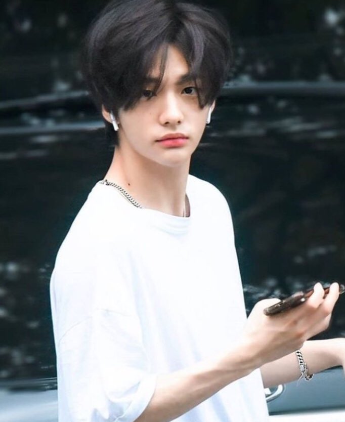 ㅤ
                        
hello, aiken zyaire is the name. not new to rp and not a new account, just restarting. like and rt to be mutuals. 
ㅤ