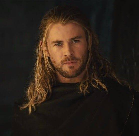 thor in the dark world is a treat https://t.co/2inolbljkF