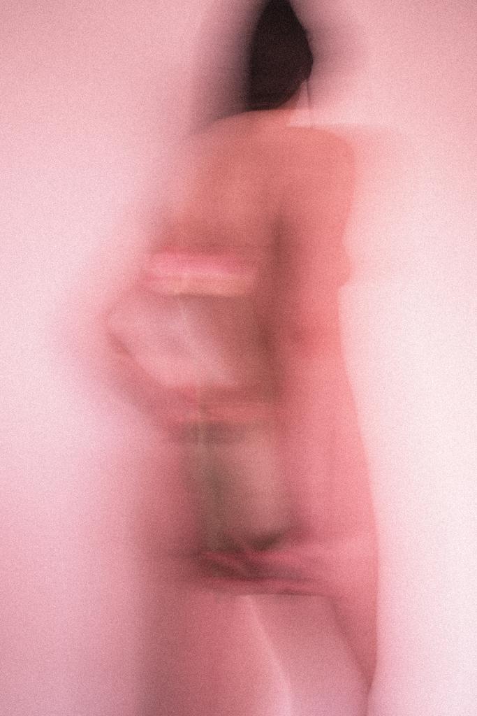 curiosaaaah's tweet photo. From the sweet march series, in love with this delicate vibe https://t.co/QQeU9ELQj8