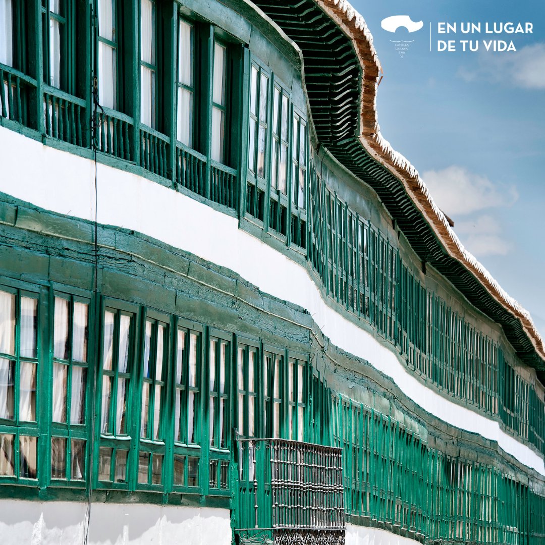 El Corral de Comedias de #Almagro es el único que se ha conservado intacto y en activo desde principios del siglo XVII hasta nuestros días. Para completar una excelente visita teatral encamínate al Museo Nacional del Teatro, el cual no podría estar en mejor lugar que en Almagro.