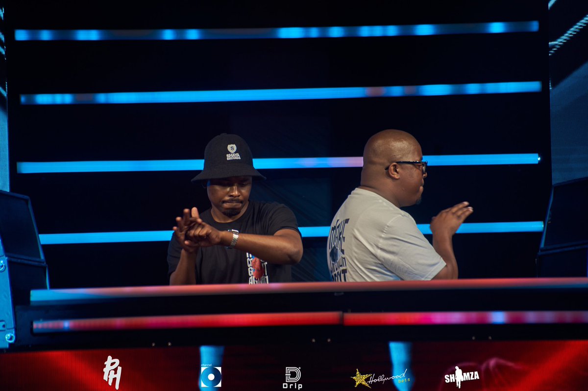 shayarecords's tweet photo. Everybody brought their A Game on the Lockdown House party #RandsTakeOver ‼️ Thank you all for tuning in 🙌🙌🙌🙌 #MakeCapeTownGreatAgain https://t.co/ff6hNLtFle