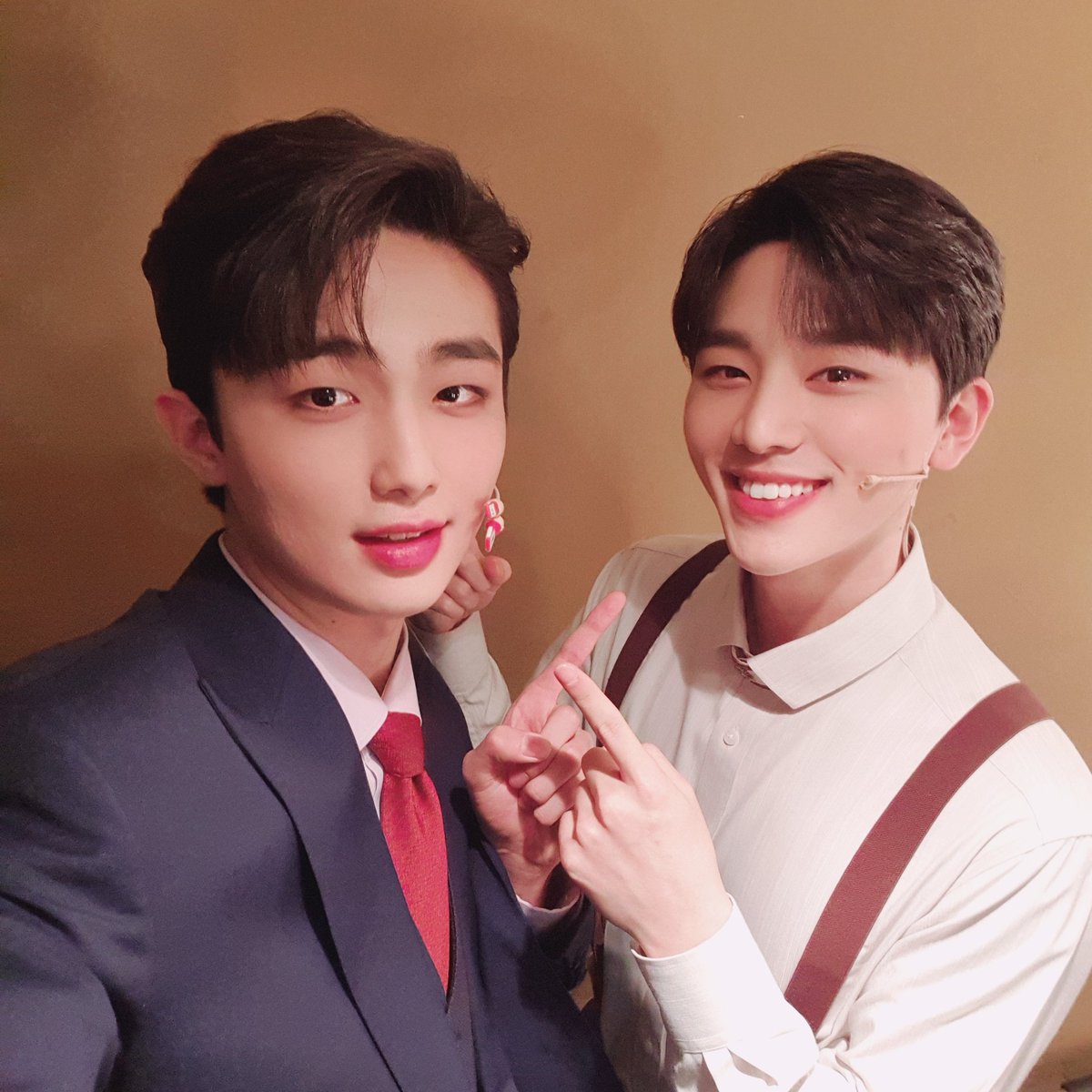 [쓰릴 미] 오늘의 쓰릴 미
⠀
석준, 우석 배우의 첫 공연🔥
잠시 후에 만나요!
⠀
과연 누가 누구를 조종했는가
𝐓𝐡𝐫𝐢𝐥𝐥 𝐦𝐞
⠀
-
2021.03.16~06.06
예스24스테이지 2관
#뮤지컬 #쓰릴미 #김현진 #배나라 #이주순 #김우석 #노윤 #이석준