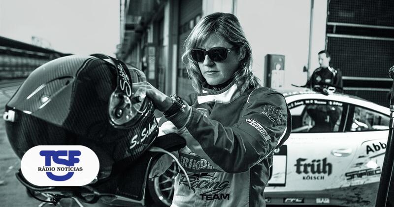 TSFRadio's tweet photo. Morreu Sabine Schmitz, apresentadora do Top Gear e a única mulher vencedora das 24 Horas de Nürburgring https://t.co/N9hm5VpuMt Em https://t.co/MDmhqgtnSp https://t.co/ymZ4HiQMbT