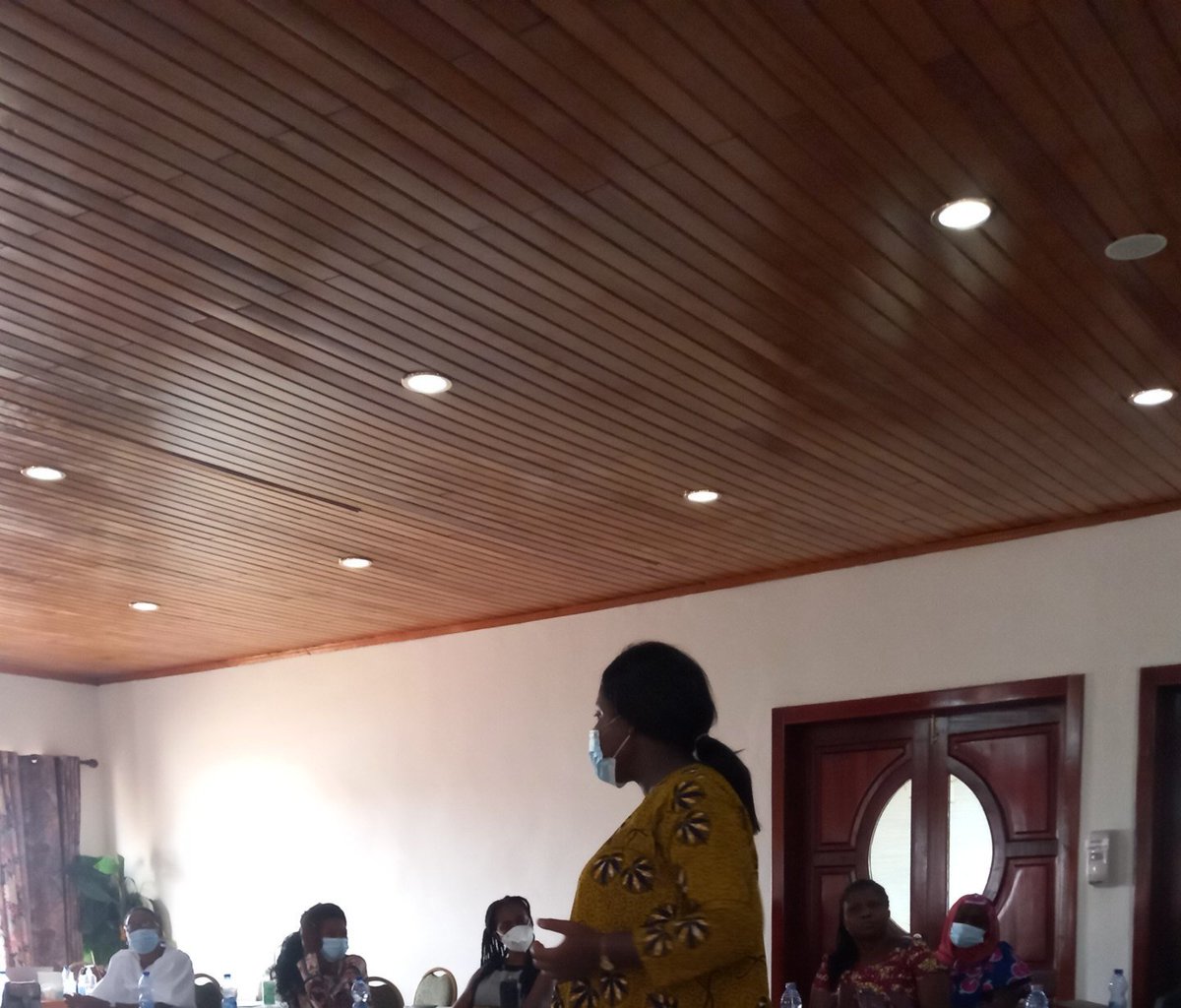 Happening now:Day 2 of West Africa Young Women in Politics Forum. #GenCED ED <a href="/esthertawiah/">tawiah esther</a> taking participants through a session on emotional intelligence for young women politicians. <a href="/NEDemocracy/">NEDemocracy</a> <a href="/WYMDnetwork/">World Youth Movement</a> <a href="/ECOWASParliamnt/">ECOWAS Parliament</a> @ToumaNjai <a href="/democracy_moves/">Democracy Moves</a> <a href="/AMDemocracy2/">African Movement for Democracy</a>