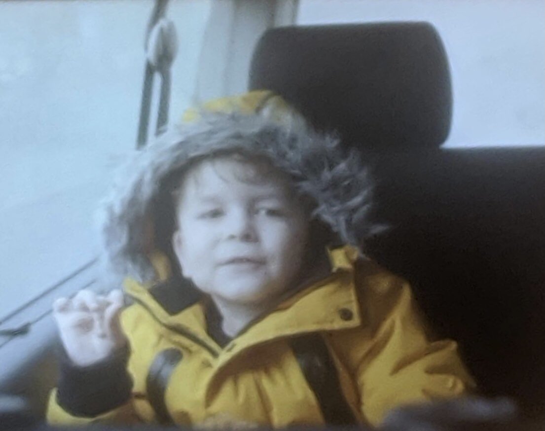 EmilyJSalt's tweet photo. @richHpoorH @channel5_tv I love this program but it breaks my heart every episode with the lack of car seat safety. The straps of the car seat aren’t even on the children in the 1st two photos and in the 3rd photo the child isn’t in a seat or even wearing a seatbelt. https://t.co/sco32n0EFk
