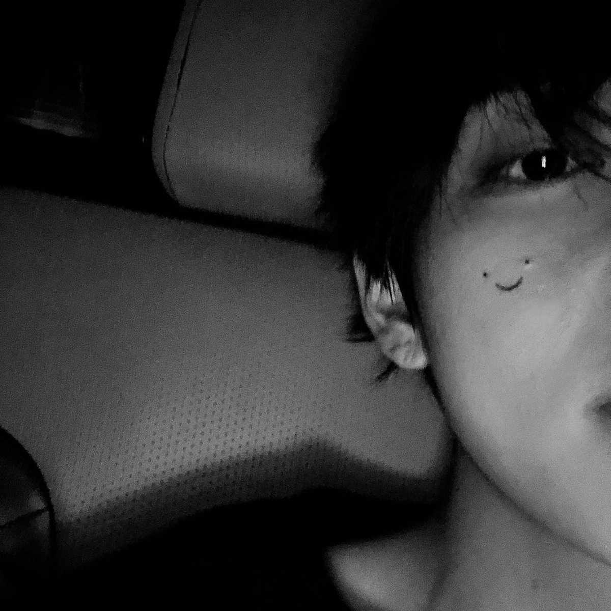 Hyun__613's tweet photo. #아미트친소 흑백 지뢰는 스루 트친하자 https://t.co/T442JCCjvt