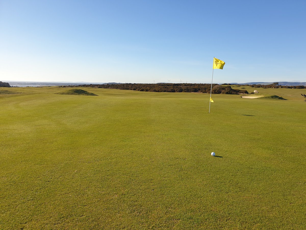 Doesn't get any better than this yesterday evening <a href="/Southerndowngc/">SoutherndownGolfClub</a>