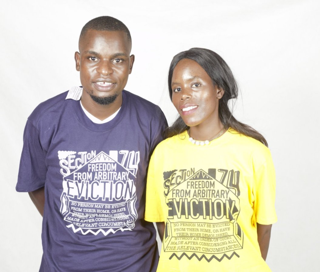 kubatana's tweet image. Our colleagues in Masvingo @MACRADTrust have done incredible work to highlight the plight of people who are facing arbitrary eviction. We loved seeing them in their Constitution T-Shirts today! #Section74 #KnowYourConstitution #NoToEvictions