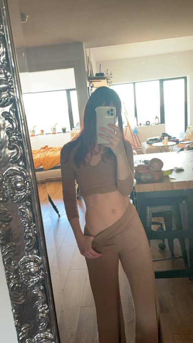 Good morning! Waking up and getting ready for 8:30/9am 😘❤️✌️...have a wonderful beginning of day 🤗🙂✨<a href="/tag/selfshot"class="tags"><span>#selfshot</span></a><a href="/tag/cameltoe"class="tags"><span>#cameltoe</span></a><a href="/tag/randomnaughtiness"class="tags"><span>#randomnaughtiness</span></a><a href="/tag/subsc"class="tags"><span>#subsc</span></a>